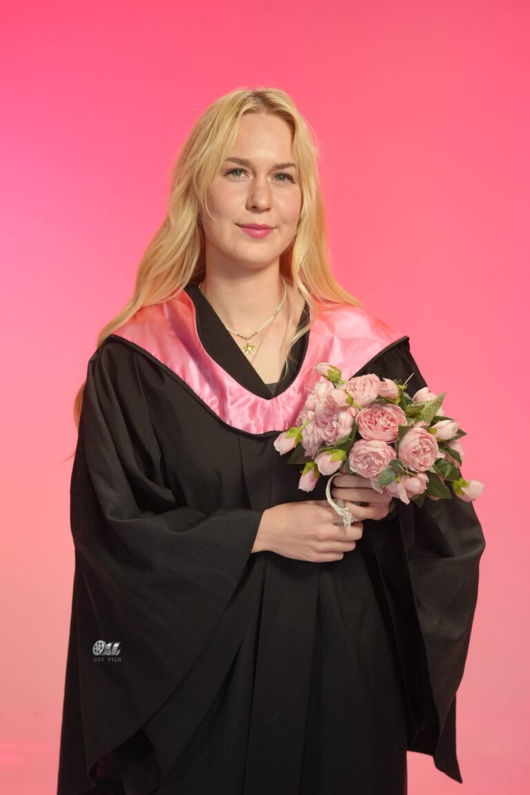 RMIT University Master’s Applied Science graduation gown and hood