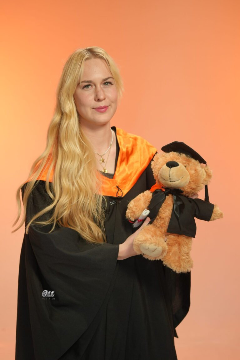 The University of Melbourne Master’s Environments graduation gown and hood