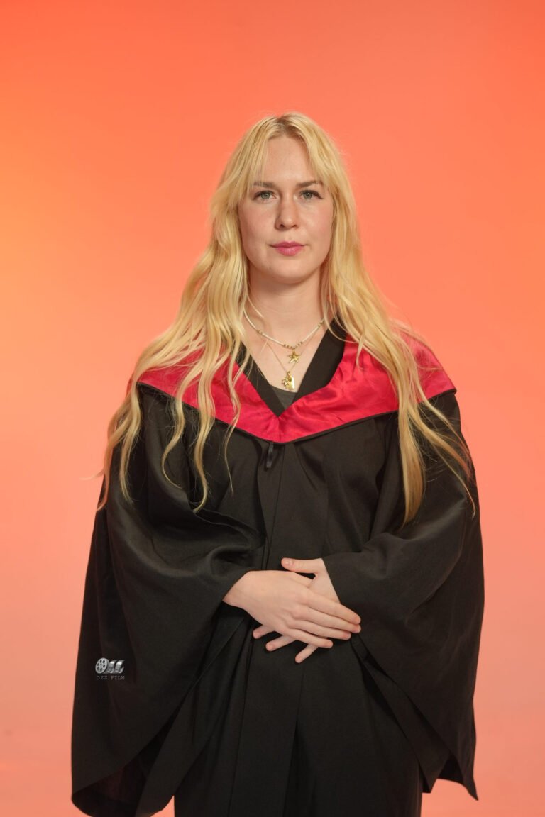 The University of Melbourne Master’s Veterinary Science graduation gown and hood