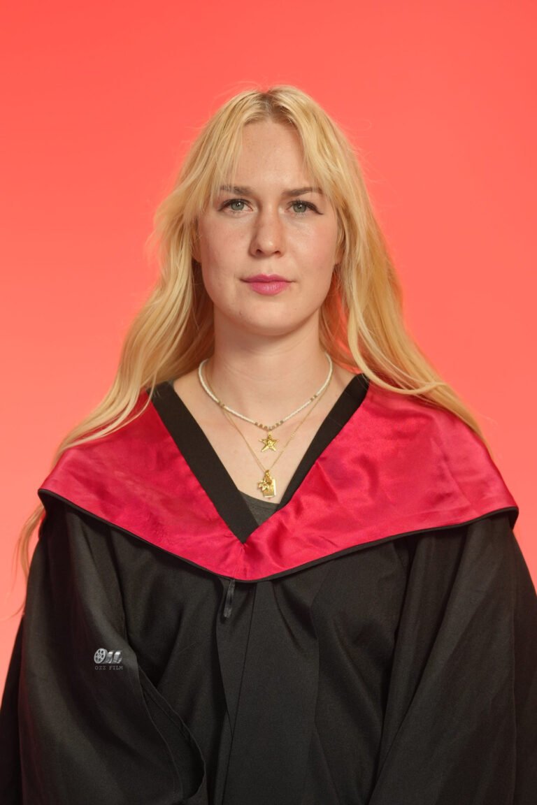 The University of Melbourne Master’s Veterinary Science graduation gown and hood