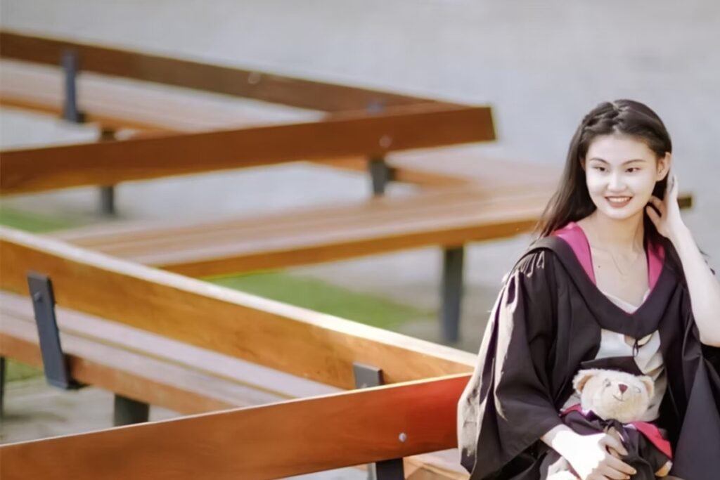 Bachelor, Master or PhD: what changes