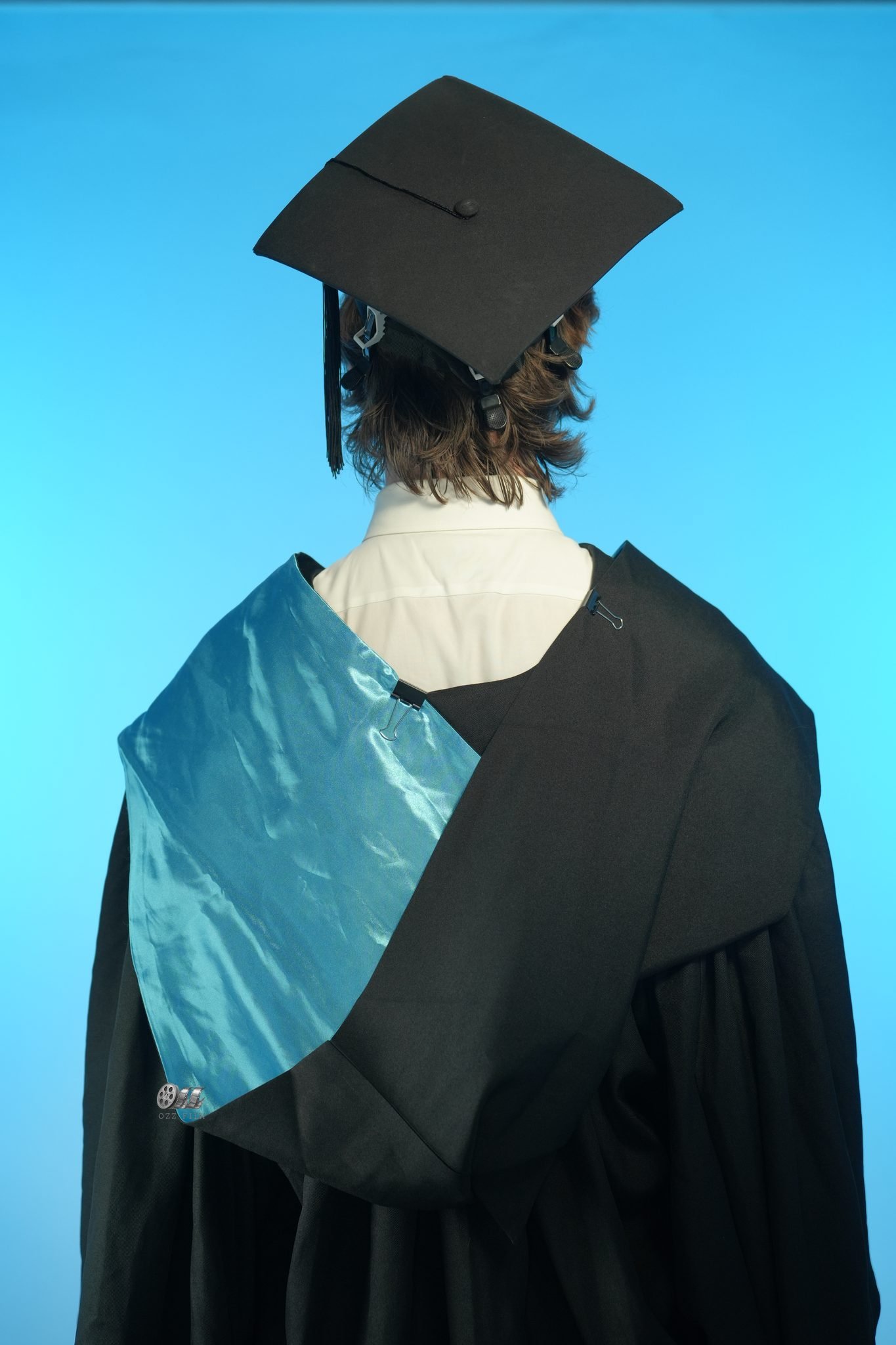 Deakin University Bachelor’s Health Sciences graduation gown and hood