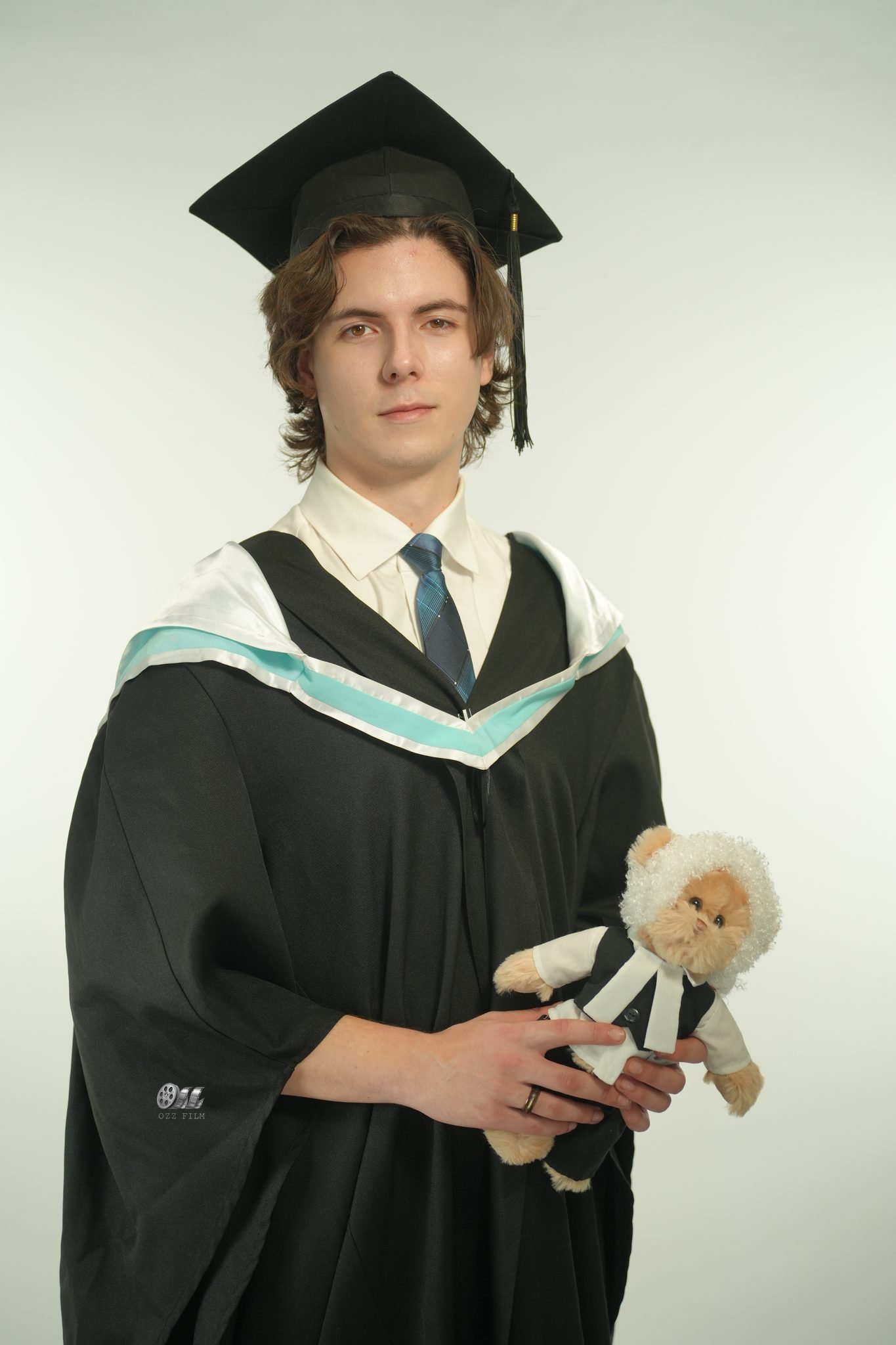 Monash University Gown Gallery Bachelor’s · Law