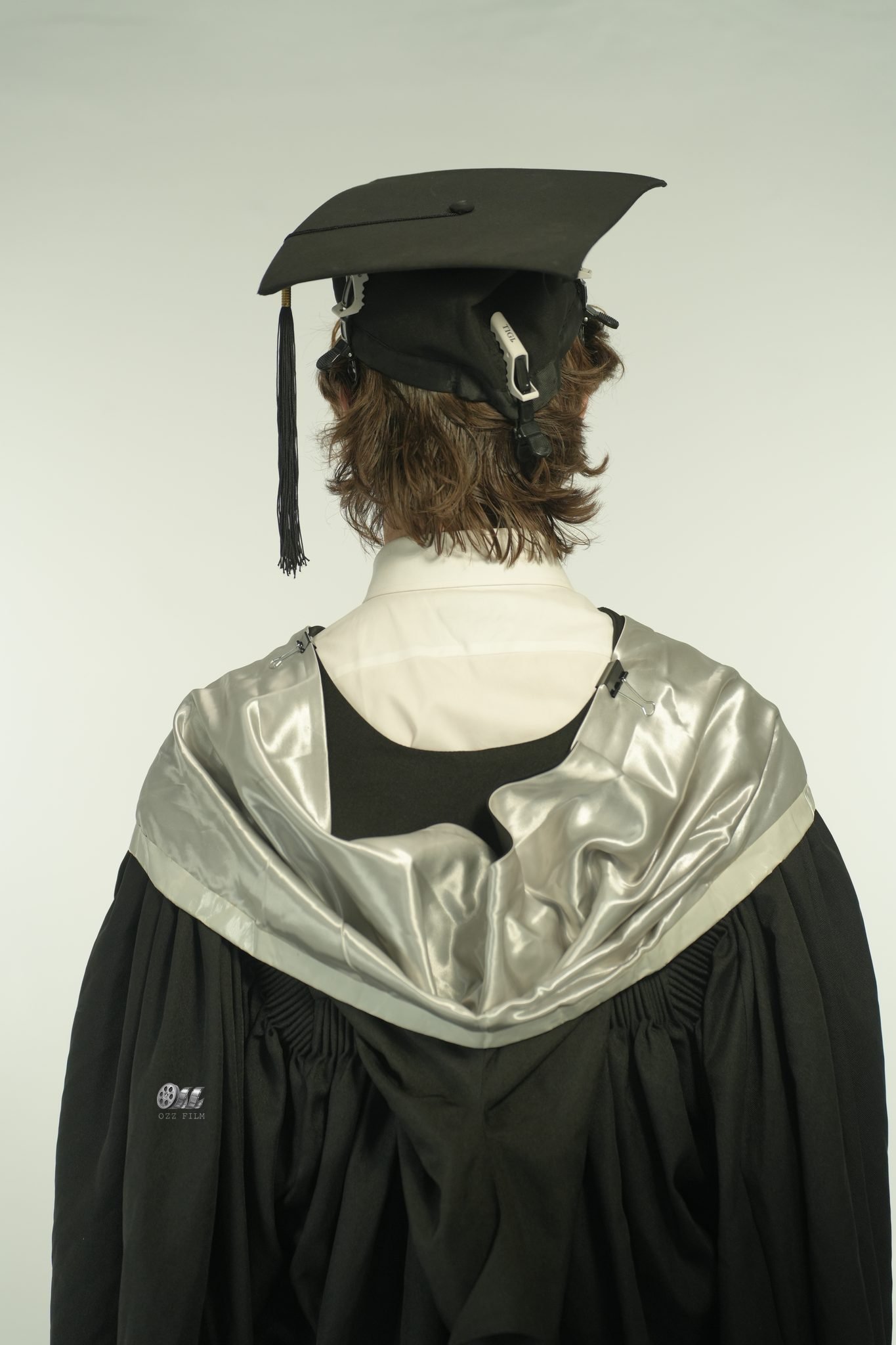 RMIT University Bachelor’s Design graduation gown and hood