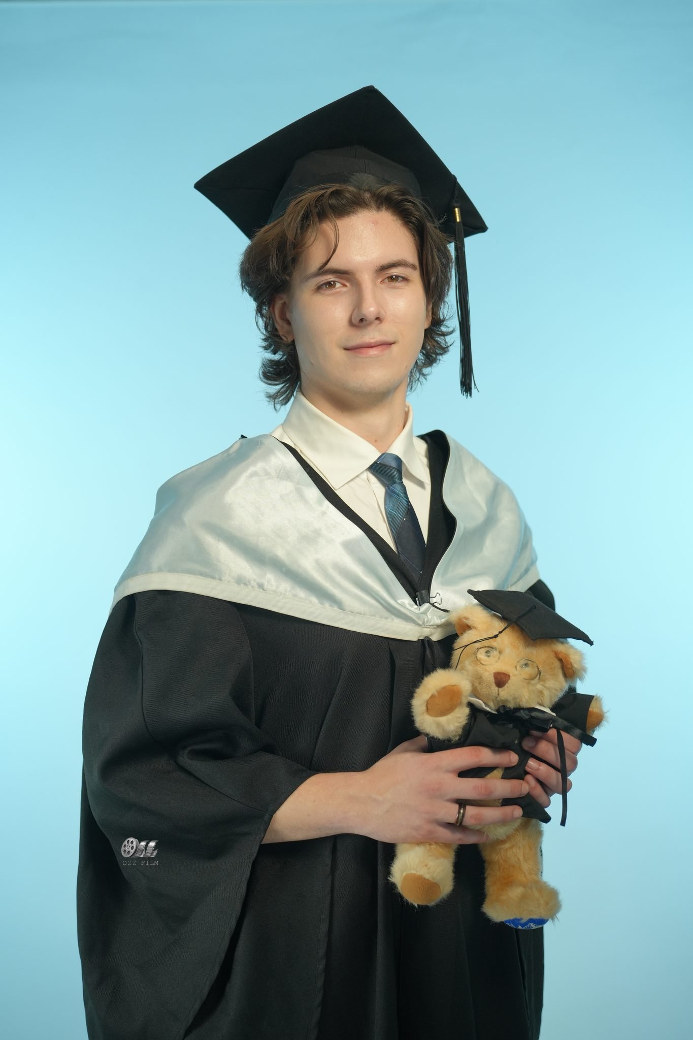 Monash University Master’s Information Technology graduation gown and hood