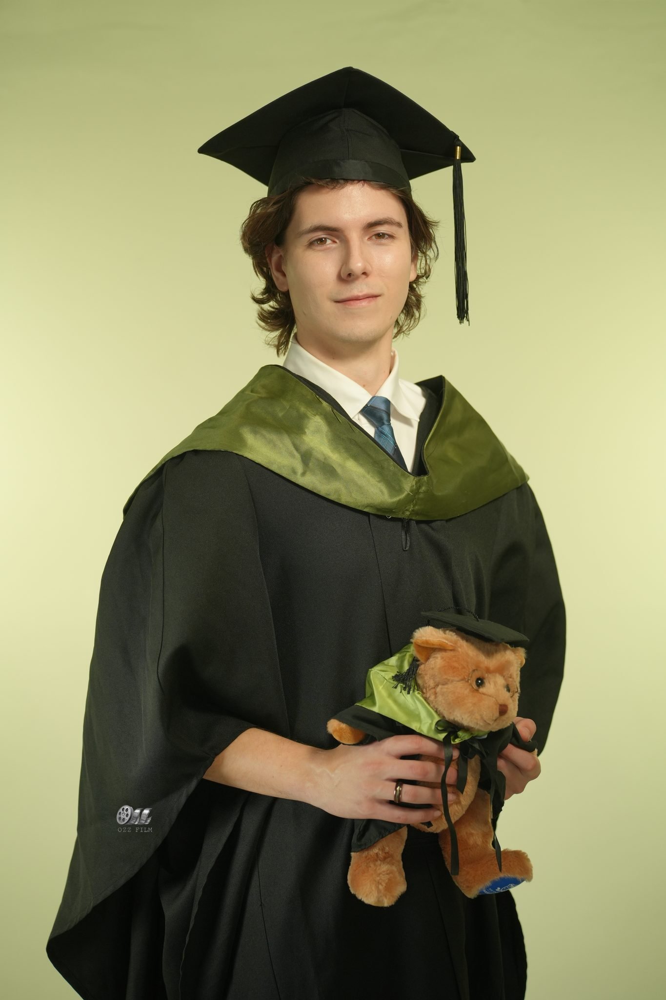 The University of Melbourne Master’s Science graduation gown and hood